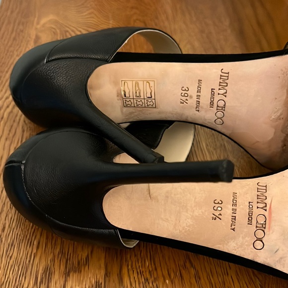 - Gorgeous Jimmy Choo Black Leather/Suede Heels ( 39.5) - Picture 3 of 10